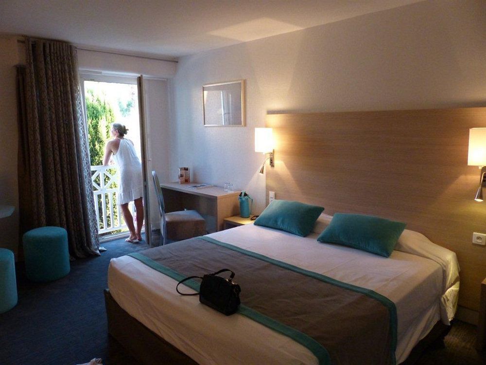 H Hotel Hyères Екстериор снимка